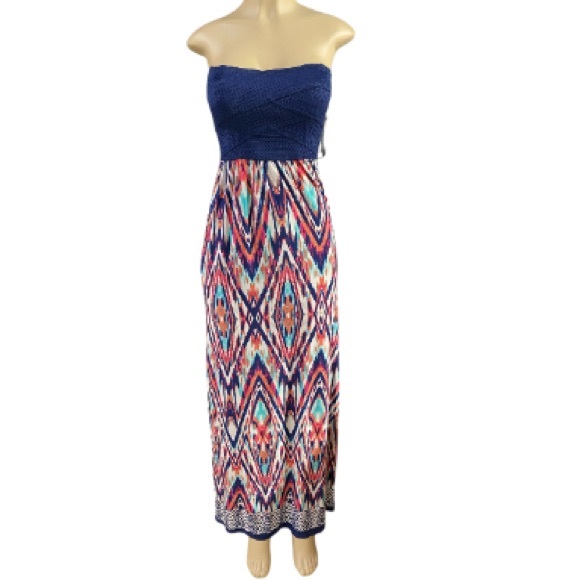 Multi colored chevron dress from Trixxi. - Picture 6 of 6